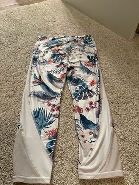 GAP Floral Print Leggings in Blue and Pink